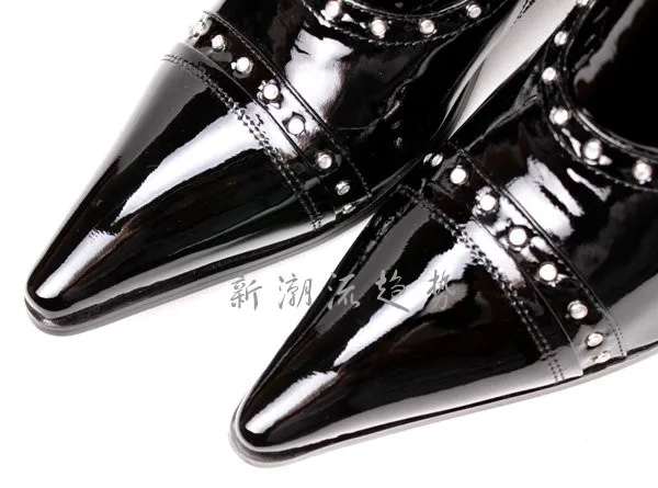 Ботинки мужские из лакированной кожи на высоком каблуке | Обувь