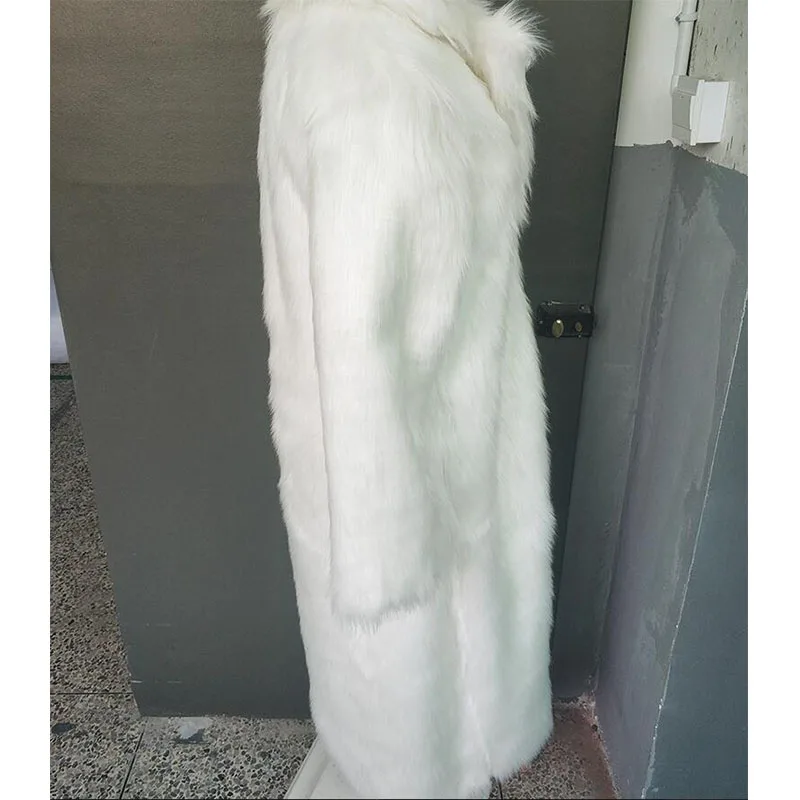 Женское меховое пальто ветровка зимняя теплая белая красная имитация лисьего