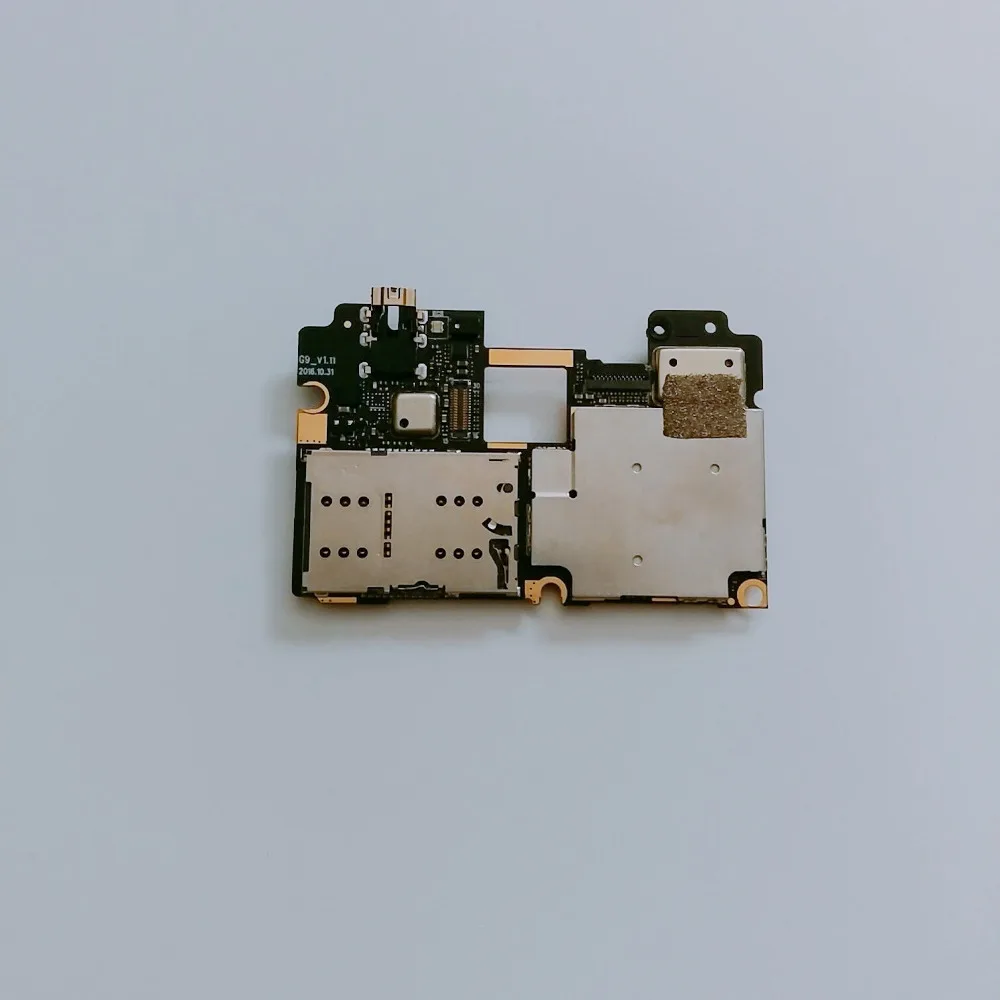 Используется плата 6 г Оперативная память + 64 Встроенная материнская для umidigi плюс