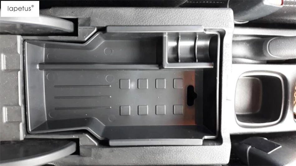 

Lapetus Accessories For Suzuki SX4 S-cross 2014 - 2021 Central Multifunction Container Box Storage Box Phone Tray Accessory Kit