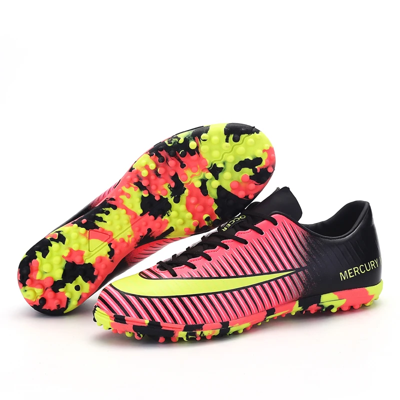 Новинка 2017 года футбол в футзале обувь для мужчин дешевые домашние футбольные