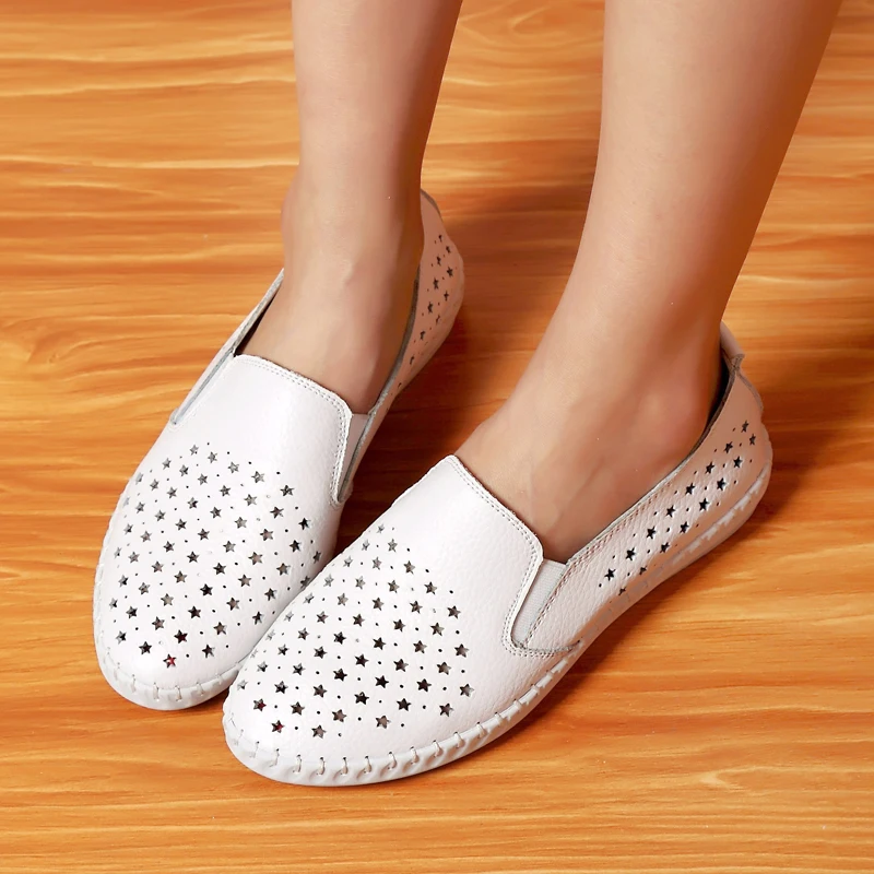 Новинка 2018 года Летняя женская дышащая кожаная обувь со звездами повседневная на