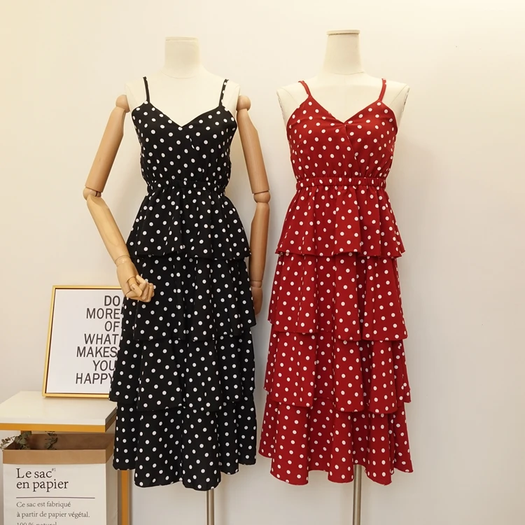 Женское шифоновое платье без рукавов белое черное красное в горошек на бретелях