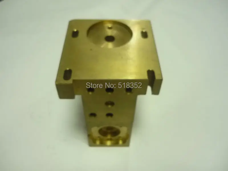 X177B713H02 Mitsubishi M459 Lower Machine Head / Guide Block for DWC 90C (Manual) WEDM-LS Wire Cut Parts | Инструменты