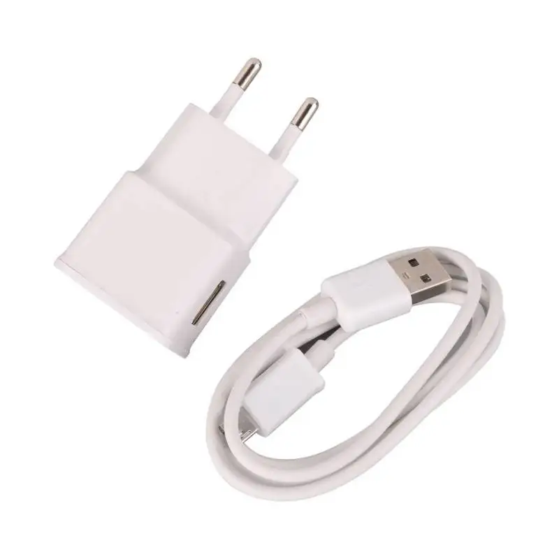 Портативное зарядное устройство с европейской вилкой и USB-кабелем для быстрой
