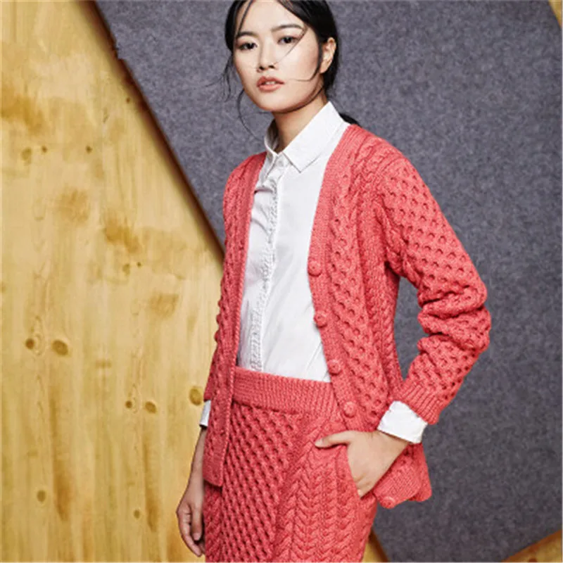 Женский вязаный кардиган ручной работы однотонный однобортный H-прямой короткий