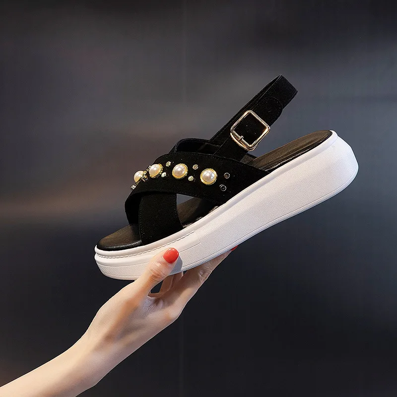 Женские босоножки из натуральной замши обувь на плоской платформе с жемчужной