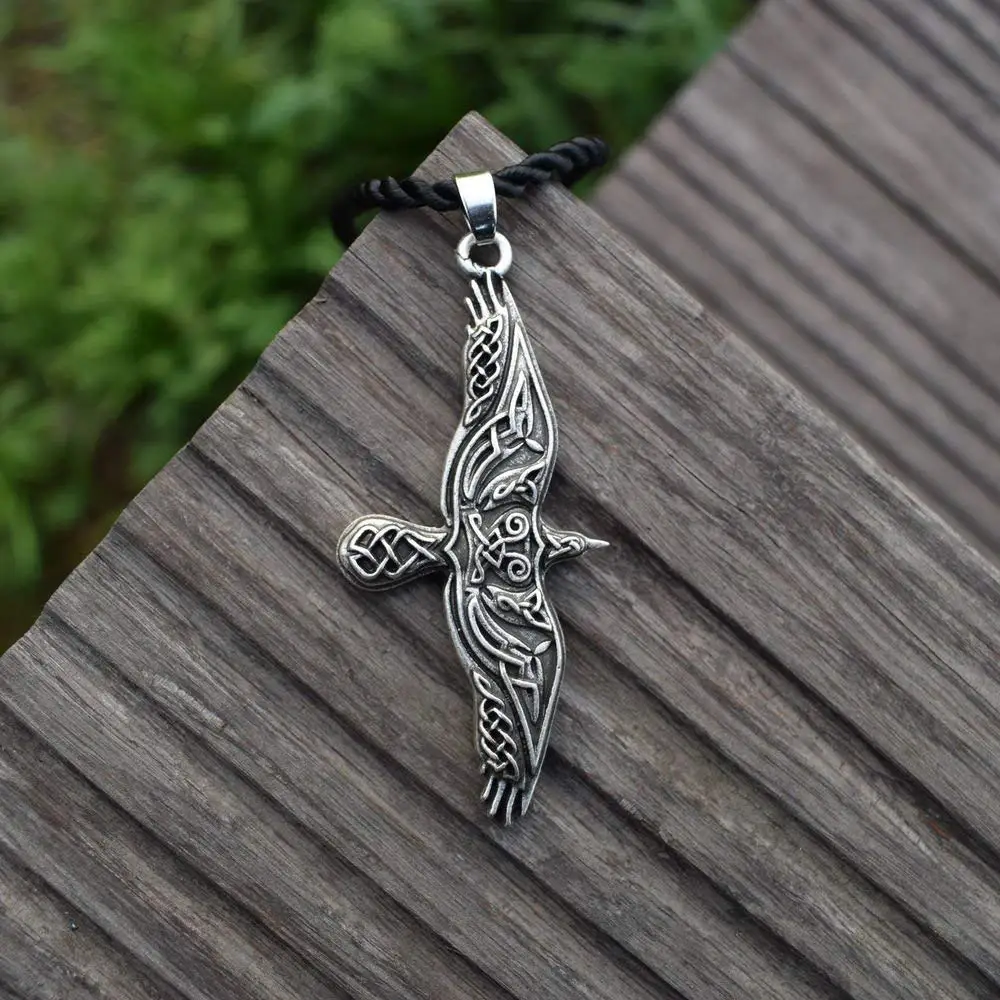 SanLan Celtic Knot Raven Pendant Necklace | Украшения и аксессуары