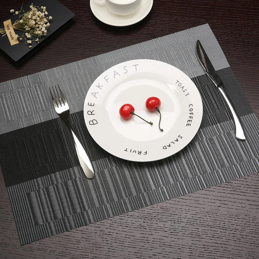

4pcs/Lot 30*45cm Tricolor Stripe Pattern Placemats For Kitchen Table PVC Rectangle Table Mat New Place Mats For Dining Table