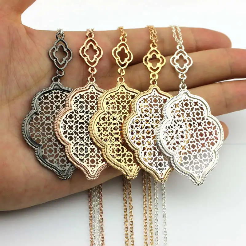 

Designer Filigree Heart Long Necklace Pendants 2020 Hot Hollow Patterned Clover Statement Necklace for Women Mothers Day Gift