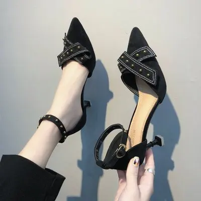 

Spring 2019 new cat-heeled, pointy one-shoe, hollow sandals, high-heeled, suede, rhinestone, one-button women's shoes