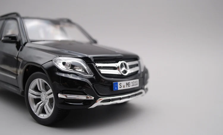 1:18 Модель автомобиля Mercedes Benz GLK300 GLK350 класс черный имитация сплава|Статуэтки и