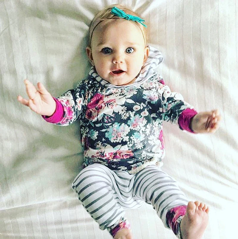 

Autumn Baby Girl Clothing Set 2017 Fashion Flower Hooded T shirt+Stripe Pants 2pcs Girl Boy Baby Set Autumn Infant Baby Clothes