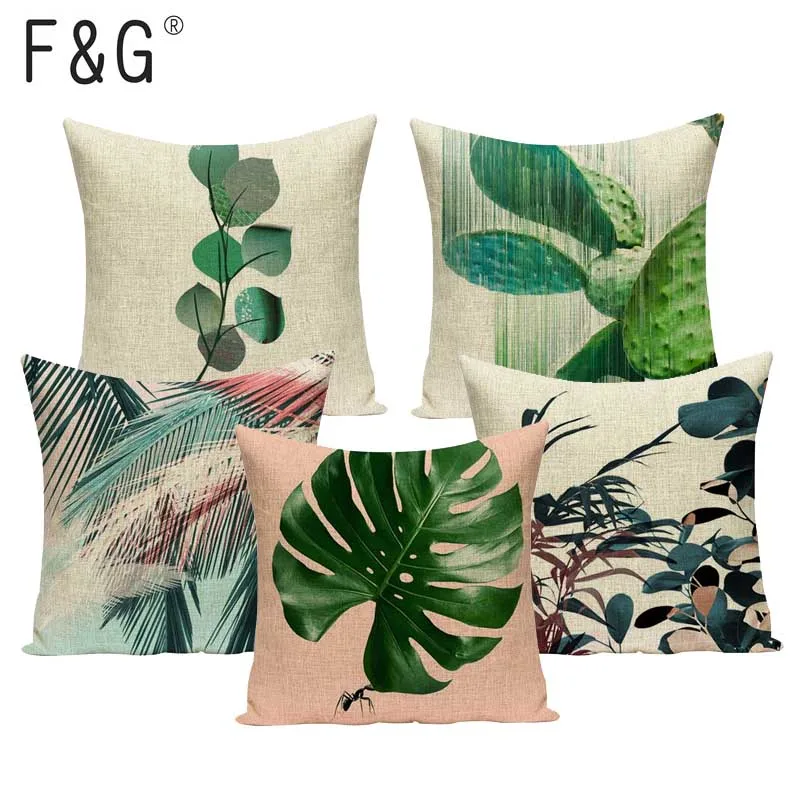 Наволочка для подушки с изображением растений Monstera декоративные зеленого цвета