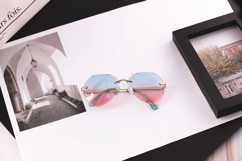 Blue Pink HJYBBSN без оправы очки детские винтажные красочные оттенки для детей модные солнцезащитные очки для мальчиков и девочек подростковые очки UV400 - Цвет линз: Blue Pink