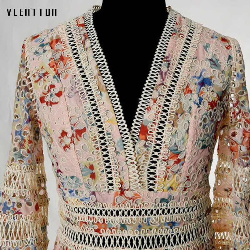 Женское ажурное кружевное платье с цветочной вышивкой белое/черное богемное