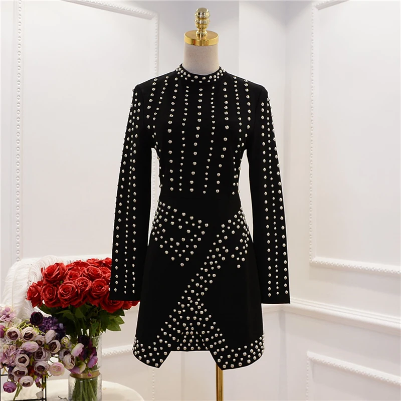 Женское модельное платье с длинным рукавом дизайнерское облегающее