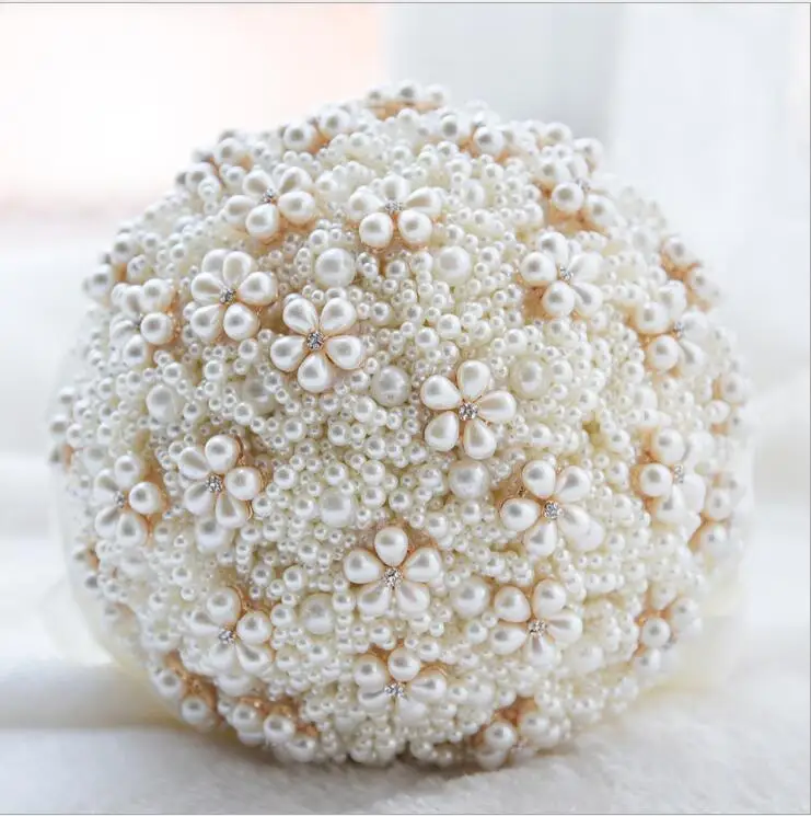 

Luxurious Bridal Bouquet Pearls Artificial Wedding Bouquet Sparkle Bouquet Wedding Decoration D561