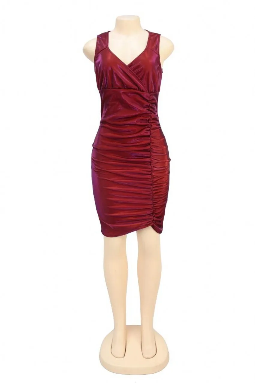 Женское облегающее платье карандаш с v образным вырезом черное миди рукавами