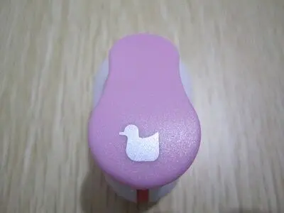 Duck 0,8 см мини ручной работы инструмент для скрапбукинга бумажные резаки перфоратор для поделок подарочные карты устройство для тиснения штамповочная доска - Цвет: Duck