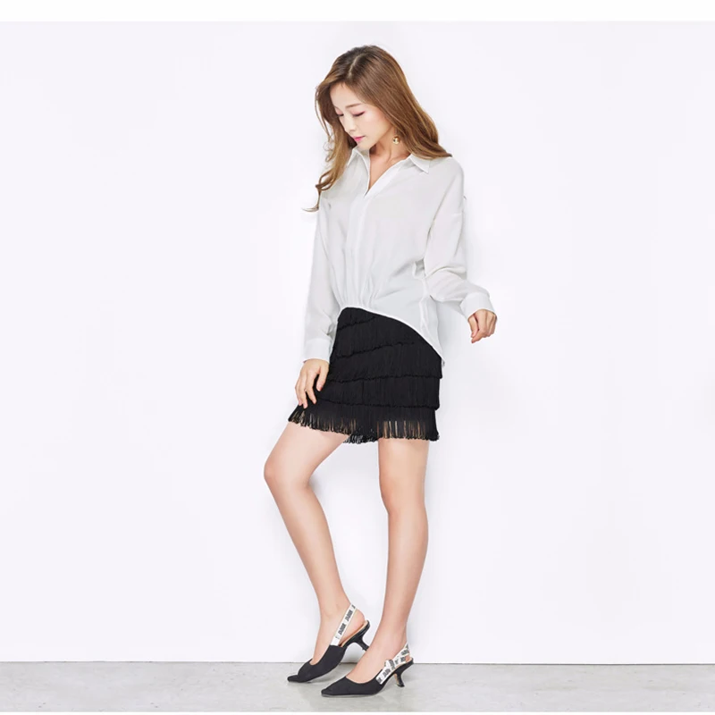 Женская юбка с бахромой черная облегающая выше колена со средней талией