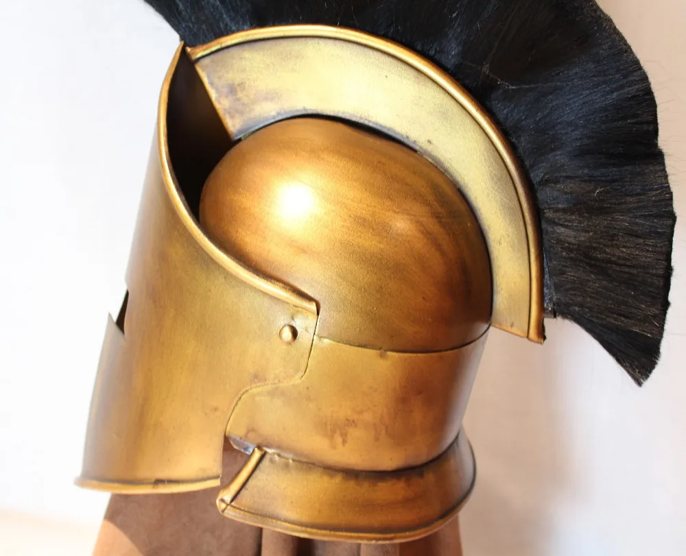 Средневековые древние греческие воины могут носить войны и короля лысающих