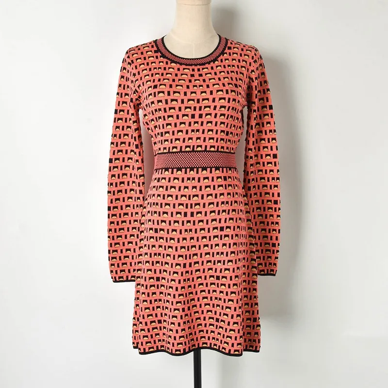 Женское вязаное платье элегантное новинка 2019 вязанное в клетку с круглым вырезом