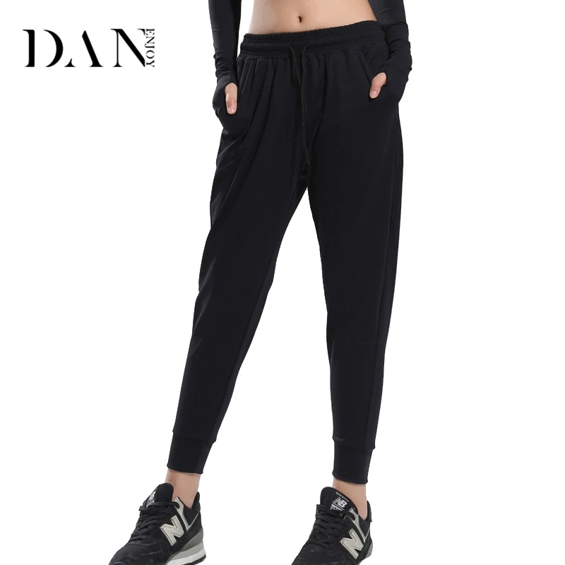 Danenjoy длинные Кальсоны йоги Свободные шаровары Drawstring Фитнес сплошной черный