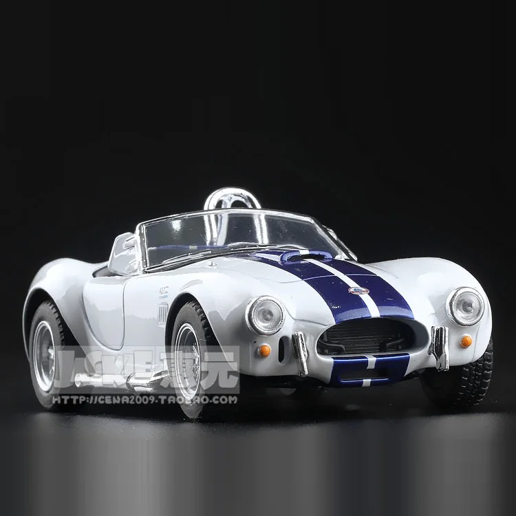 Высокая имитация изысканного литья под давлением и игрушечных автомобилей: KiNSMART