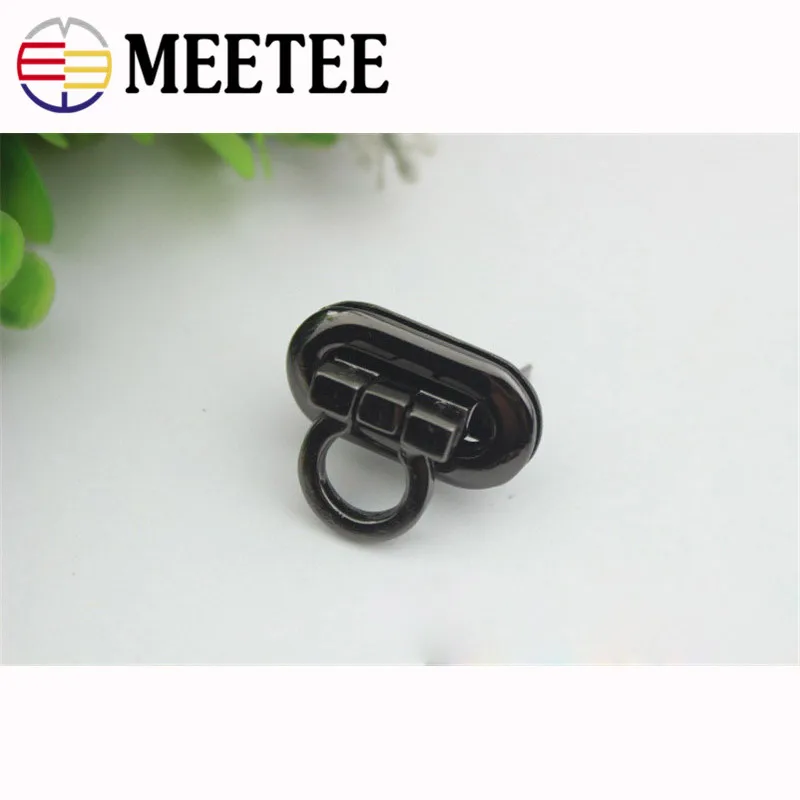 MEETEE 2pcs 3cm Metal Rectangle Clasp Lock Buckle DIY Hand Luggage Bag Hardware Craft Decoration Accessories ZK514 | Дом и сад