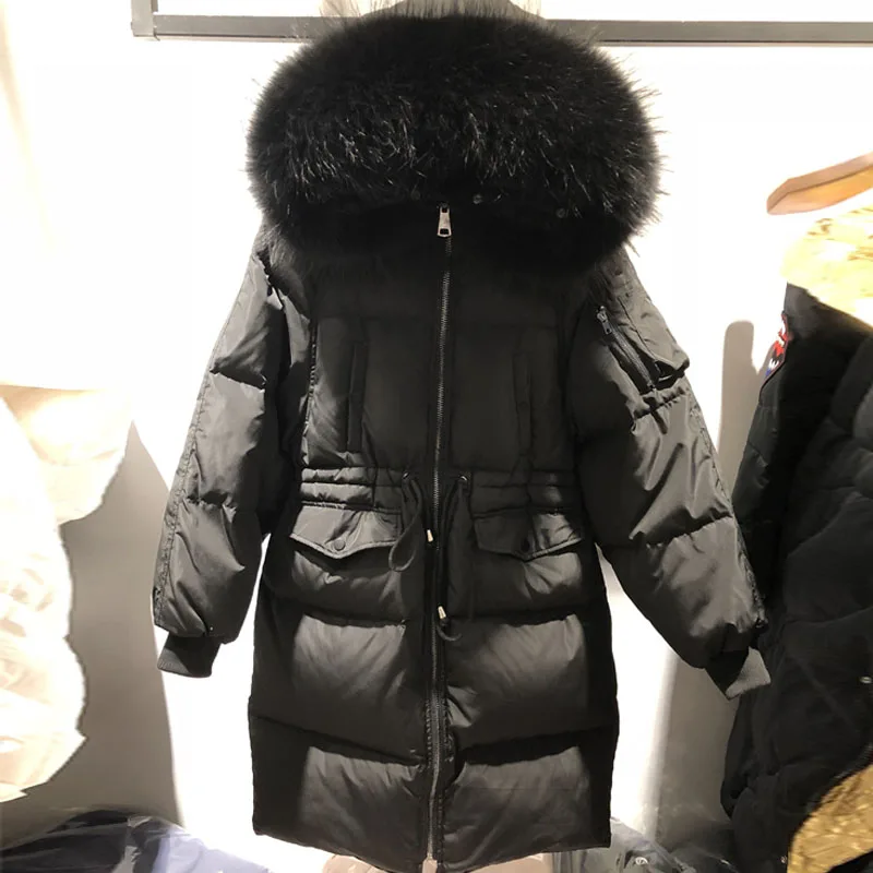 Женское зимнее пальто с большим натуральным мехом енота утепленная парка 2018