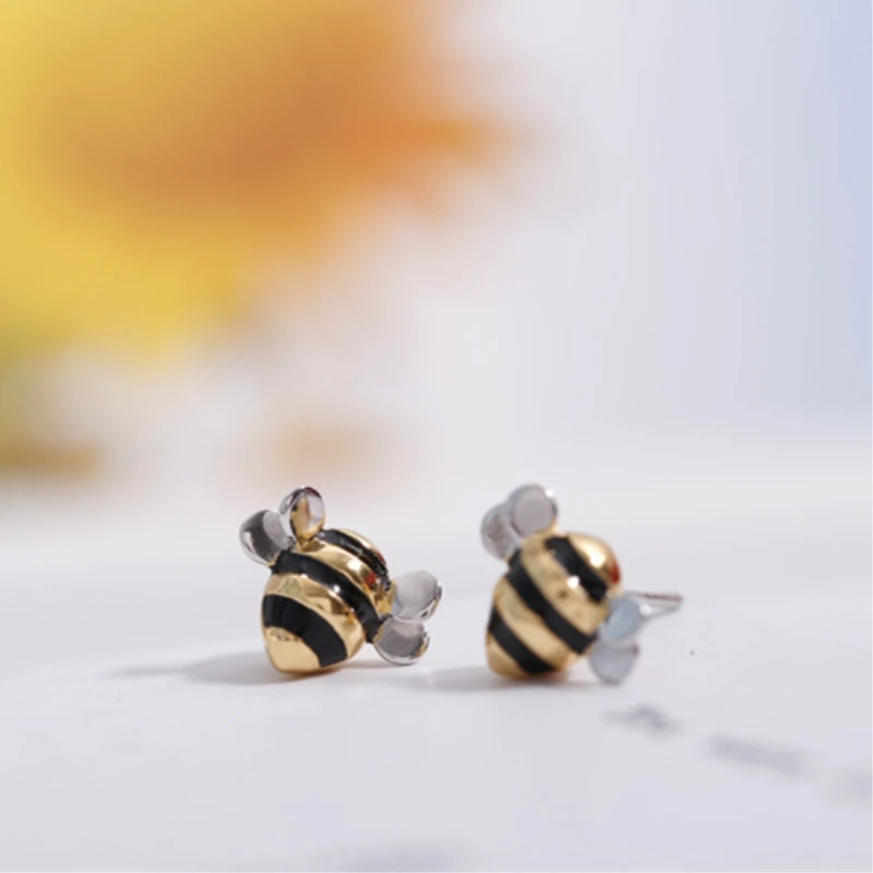 Серьги гвоздики в виде пчелы Корейском стиле|Серьги-гвоздики| |