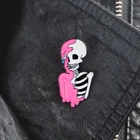 Броши на булавке в виде розового скелета, значки на рюкзак, жесткая эмалированная булавка на лацкан, шляпу, сумку, джинсы, Значки для мужчин, женщин, готическое ювелирное изделие