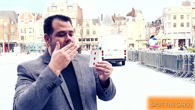 SPLIT CARD (мерцающие и онлайн инструкции) от Mickael Chatelain Magic Tricks Illusions Close up Stage gumick