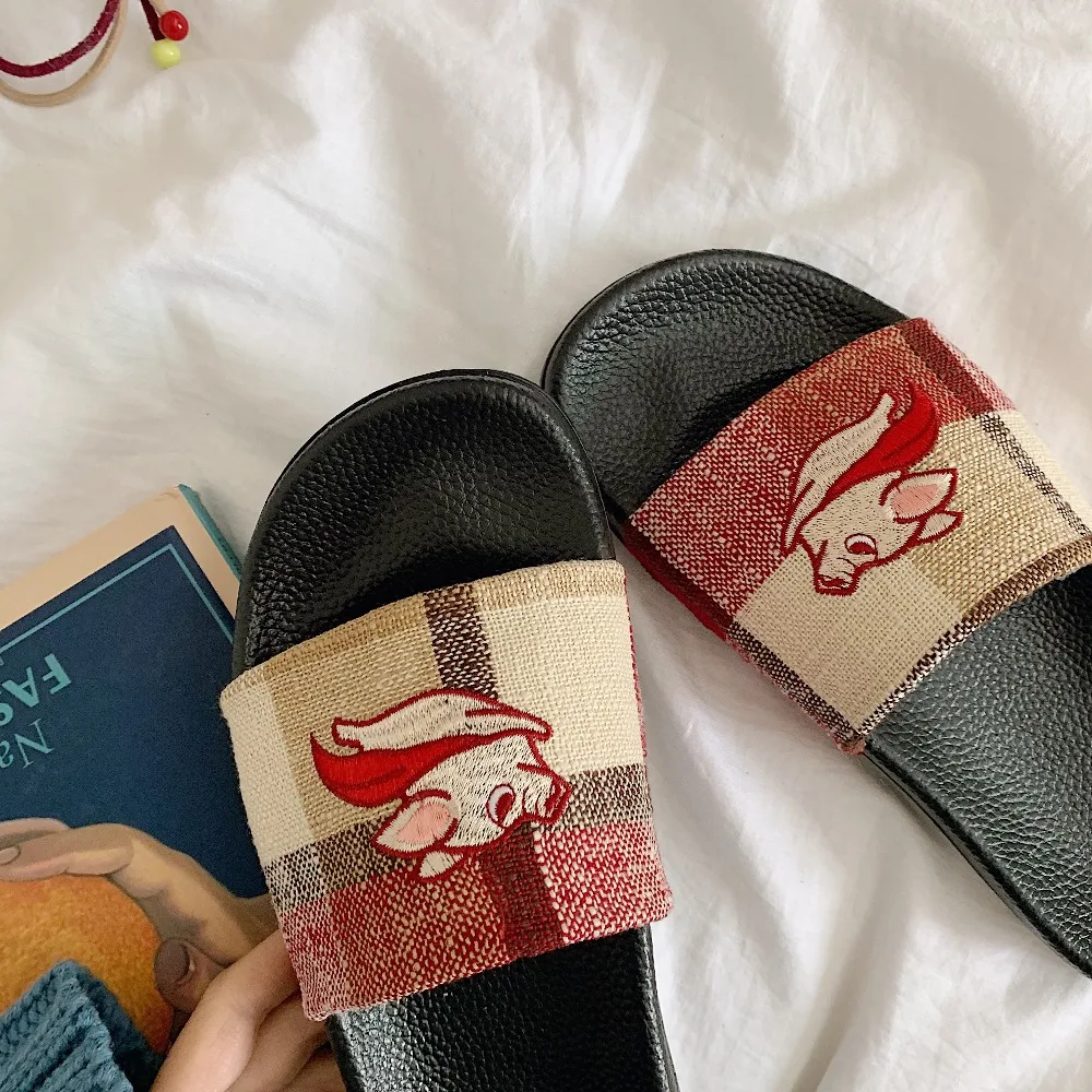Летние простые Harajuku ткань тапки в клетку женские пляжные мультфильм flying pig