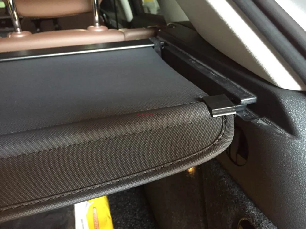 

Aluminium alloy + Fabric Rear Trunk Security Shield Cargo Cover For Audi Q3 2010.2011.2012.2013.2014.2015.2016.2017