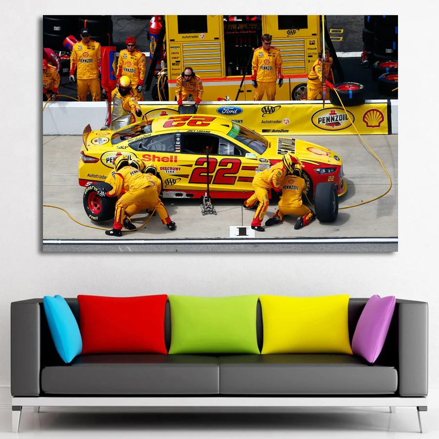 Картина на холсте с изображением гоночных автомобилей и