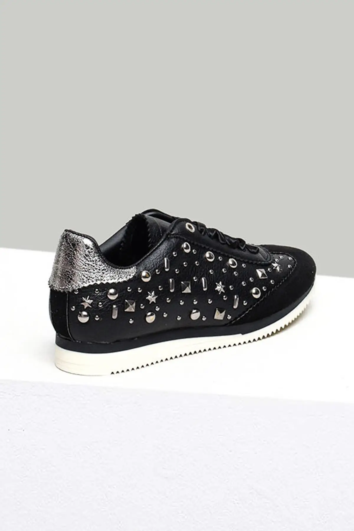 Черные женские кроссовки Derimod | Обувь