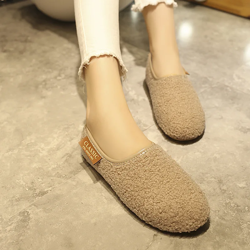 Базовая женская обувь на плоской подошве осенне-зимние Лоферы без шнурков из