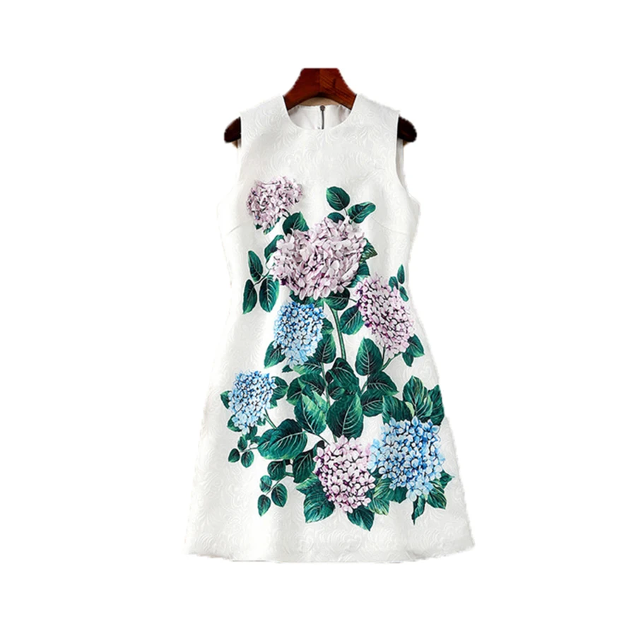 Женское облегающее платье белое винтажное без рукавов с 3D аппликацией в виде