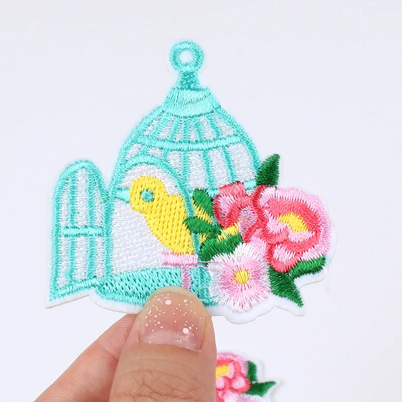 10 шт./лот новые вышитые патчи с цветами и птицами термоклейкие Мультяшные