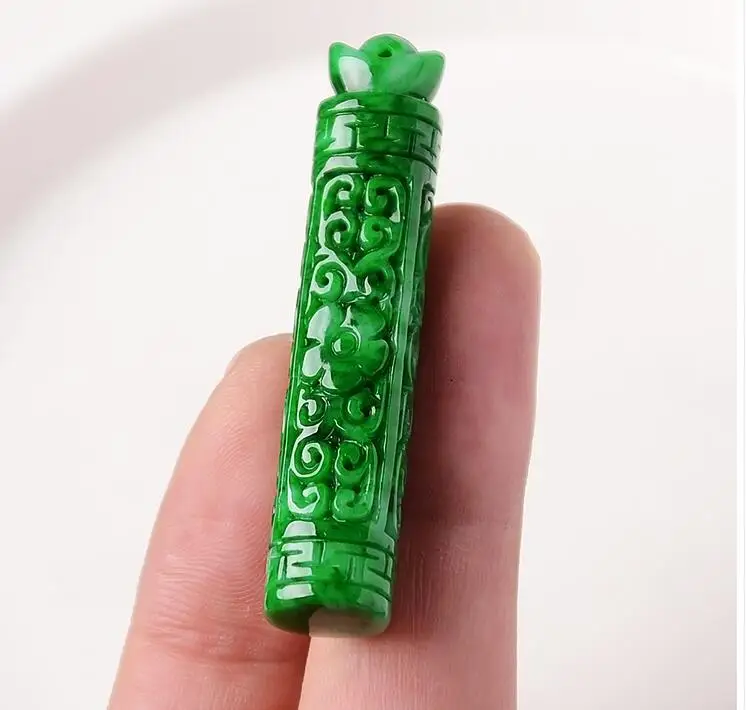 

Jade stronghold Jade Burmese Jade pendant natural jadeite pendant full green flower open pillar Pendant