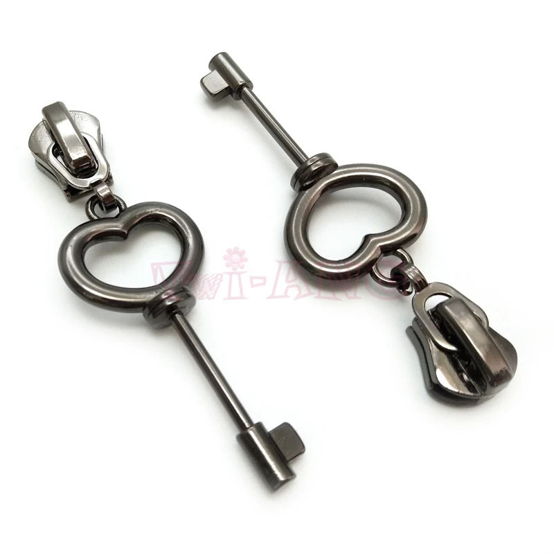 

20pcs/lot, Lovely Gun Black Color 8# Zipper Sliders with Love Key Shape Pull