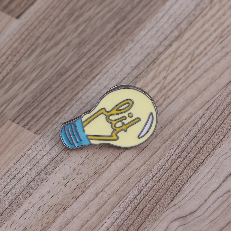 High Quality Cartoon Brooch Cute Creative Light Bulb Badge Pin Good Friend Gift Wholesale Hijab Pins | Украшения и аксессуары