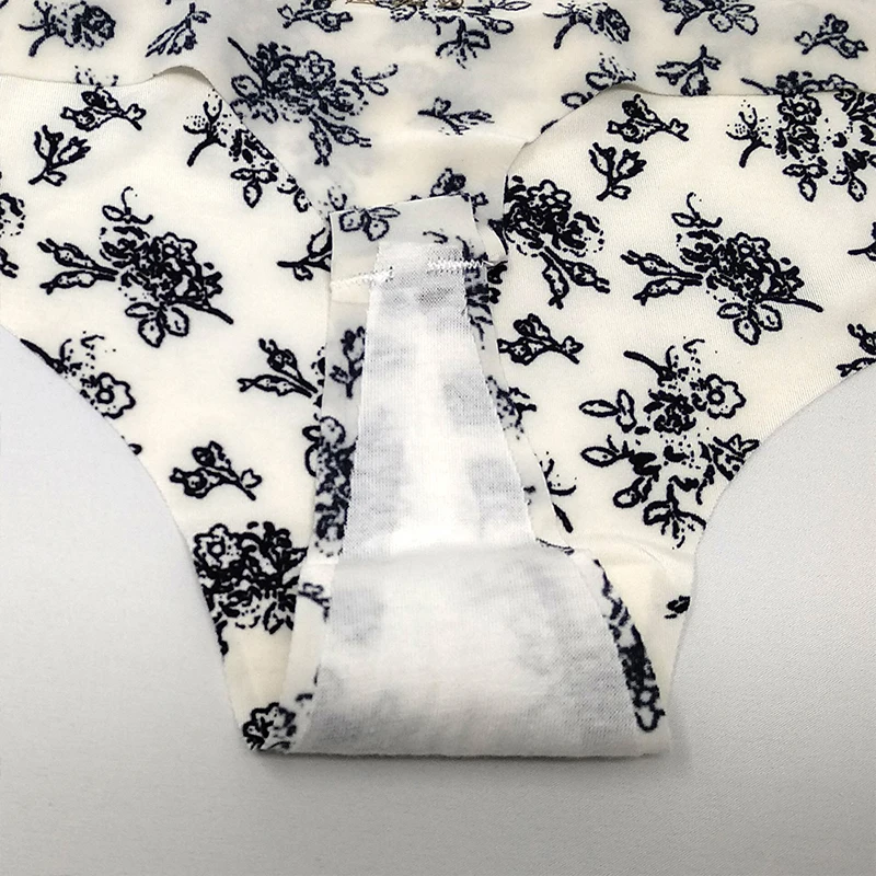 Трусы стринги COLORIENTED женские дышащие с низкой талией цвет в ассортименте