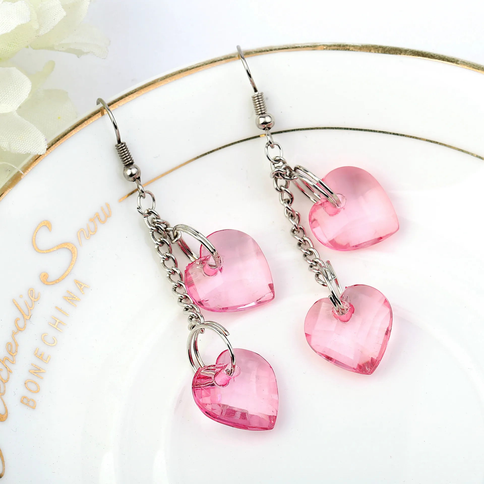 Новые европейские и американские модные серьги из смолы ретро Ruili Magazine Dual Love