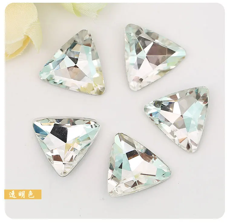 Суперблестящие белые трианглары с заостренным дном прозрачные стразы для