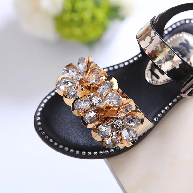 

QGXSSHI 2017 summer new girls sandals fashion diamond children princess shoes student shoes girls anti-skid exposed toe sandals