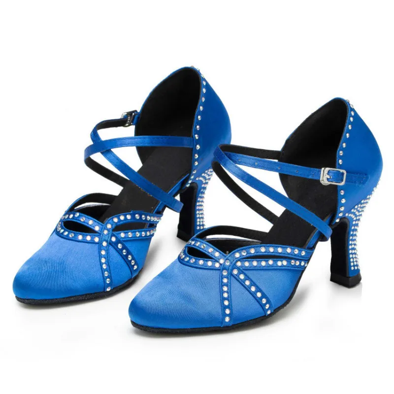 Новинка Стильные женские атласные стразы Цвет синий черный Обувь для латинских