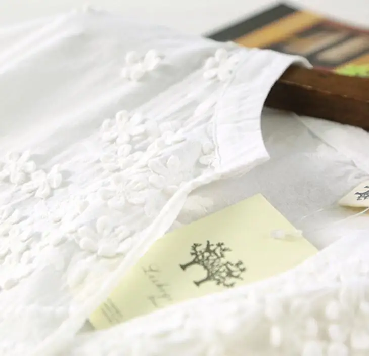 

Women Solid Color Tops Vintage Fall Casual Wear High quality V-neck long sleeve embroidered pullovers white shirt